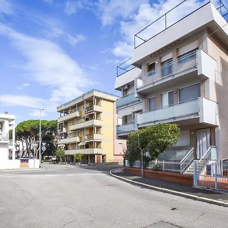 1 Bedroom Stunning In * Follonica